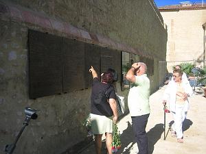 commemoration du MASSACRE du 5 juillet 1962  au mur des disparus 004